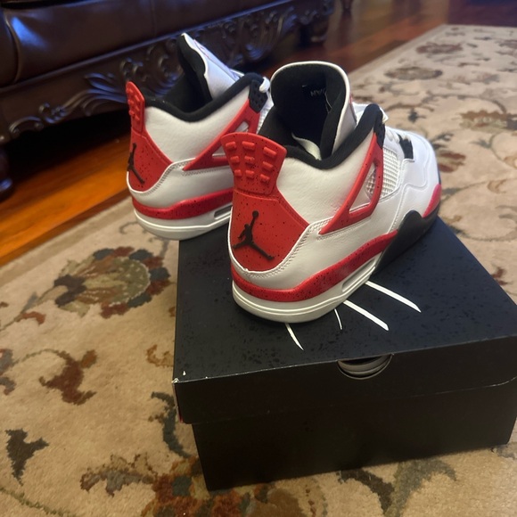 Jordan 4 Retro - Picture 3 of 4